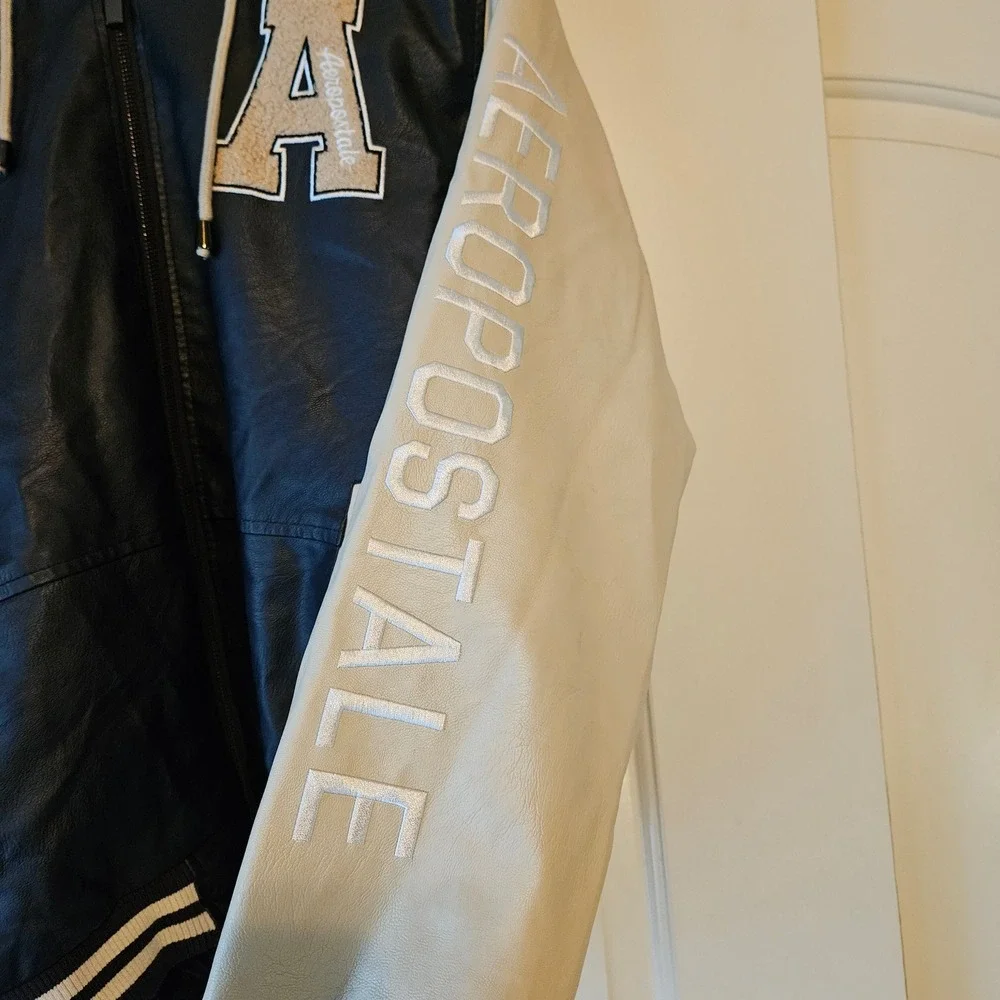 Aeropostale Bomber Varsity Letter Jacket Navy Faux Leather Mens Medium Hoodie‎